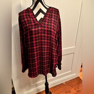 Maurices Black and Pink Houndstooth V-Neck Blouse